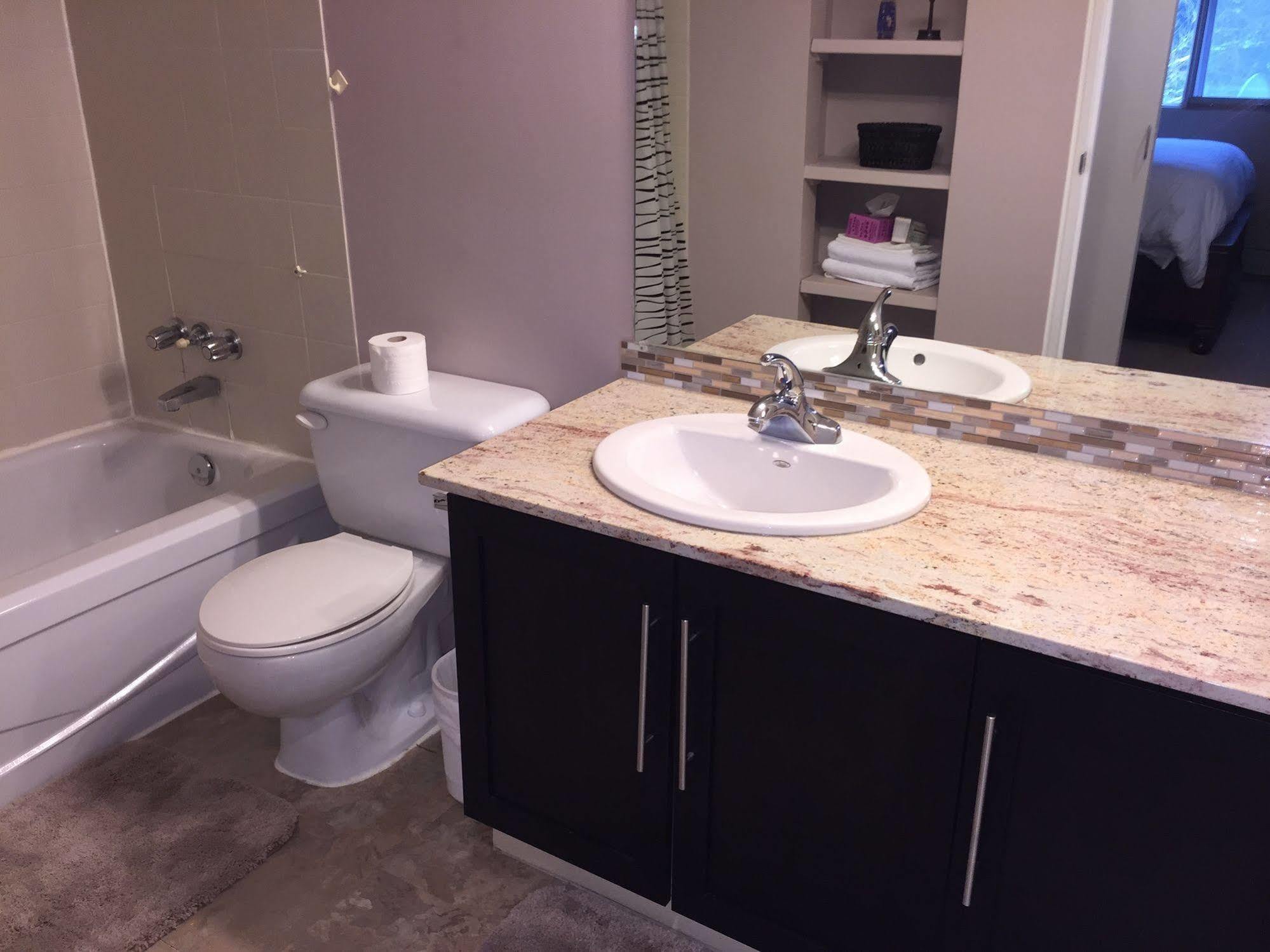 Olympic Suites YYC Eksteriør billede
